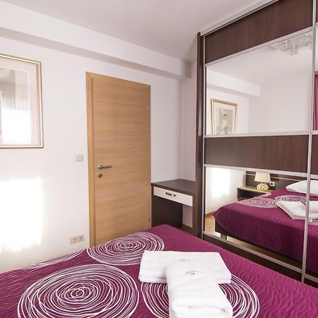 Apartments Villa Novak 1 Donji Okrug  Zimmer foto