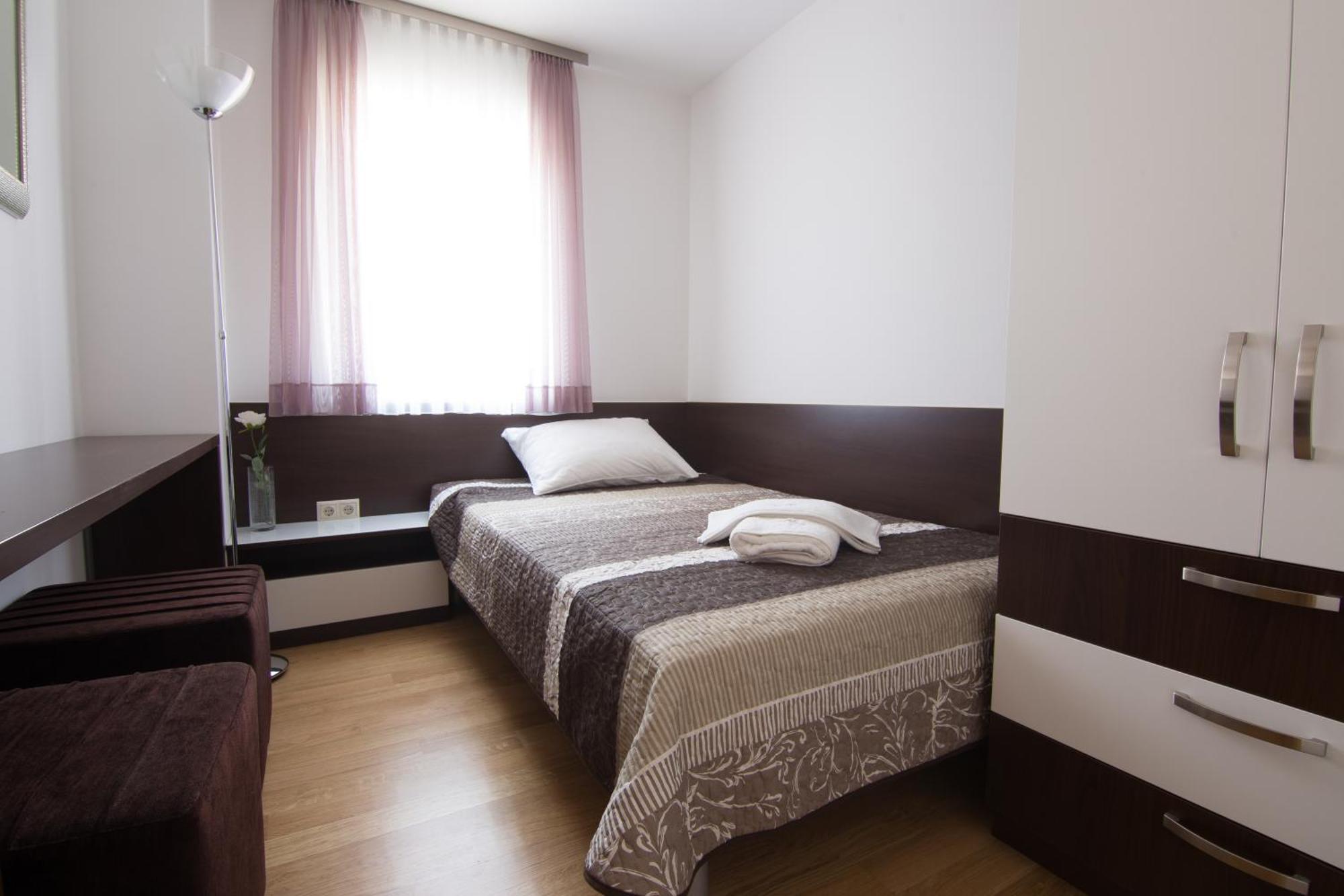 Apartments Villa Novak 1 Donji Okrug  Zimmer foto